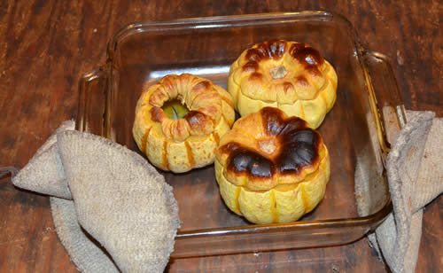(I baked these in my toaster oven, so the tops were pretty close to the heating elements. But the "lids" keep the tender flesh inside from drying out, so no big deal.)